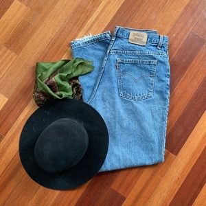 🚚 Vintage Levi’s Jeans